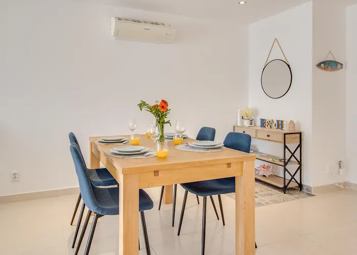 Charming 2bd 500mt Wi-fi Ac Pool Porches (Algarve)