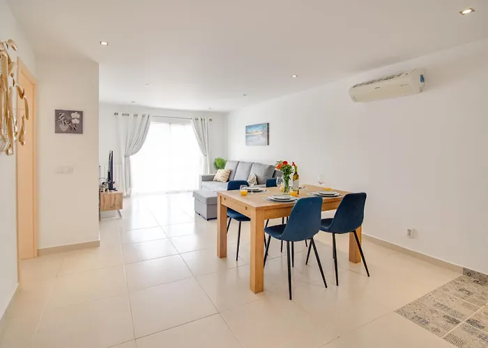 Charming 2bd 500mt Wi-fi Ac Pool Porches (Algarve)