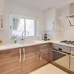 Charming 2bd 500mt Wi-fi Ac Pool Apartment